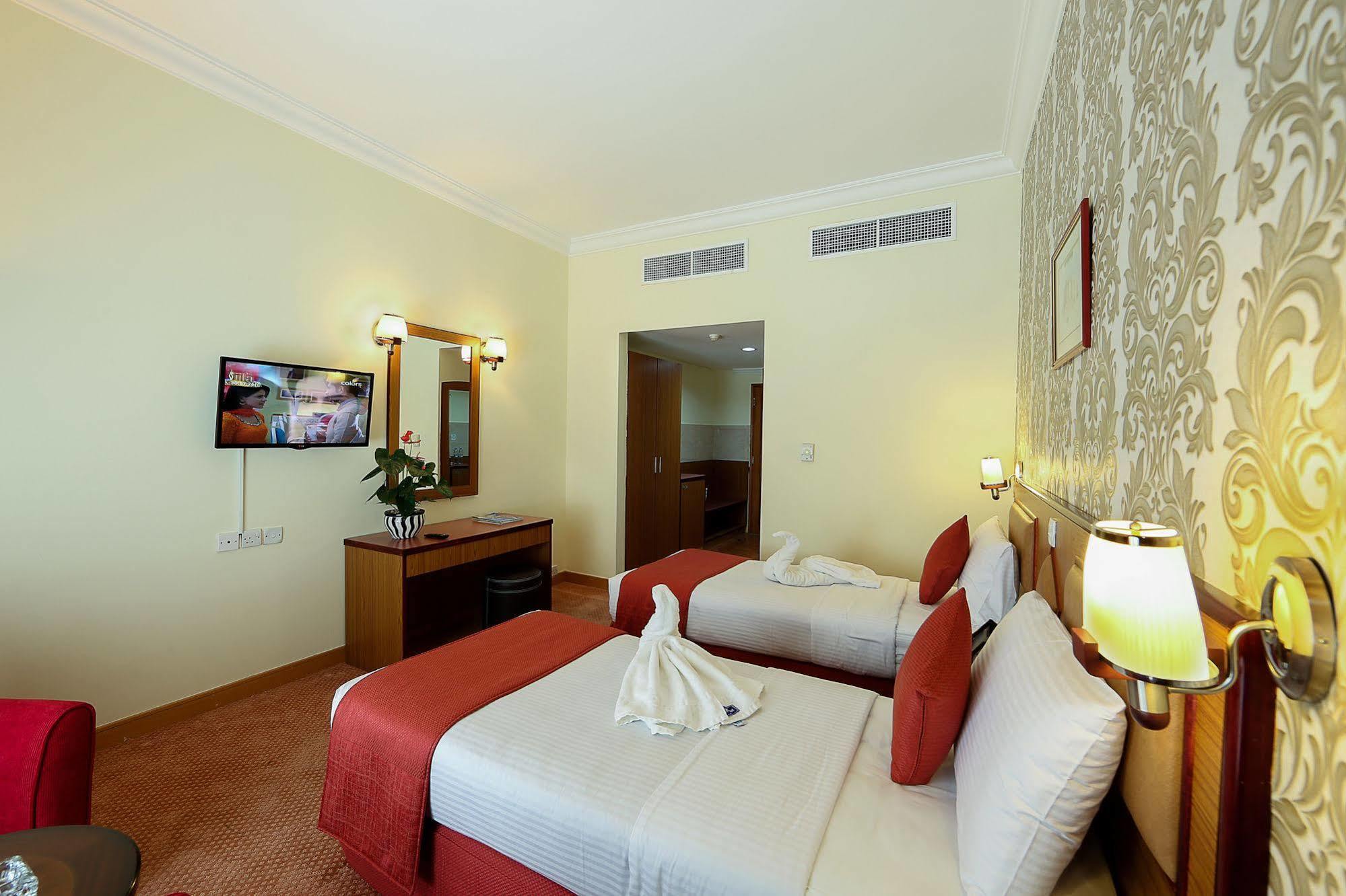 Jonrad Hotel Dubai Buitenkant foto