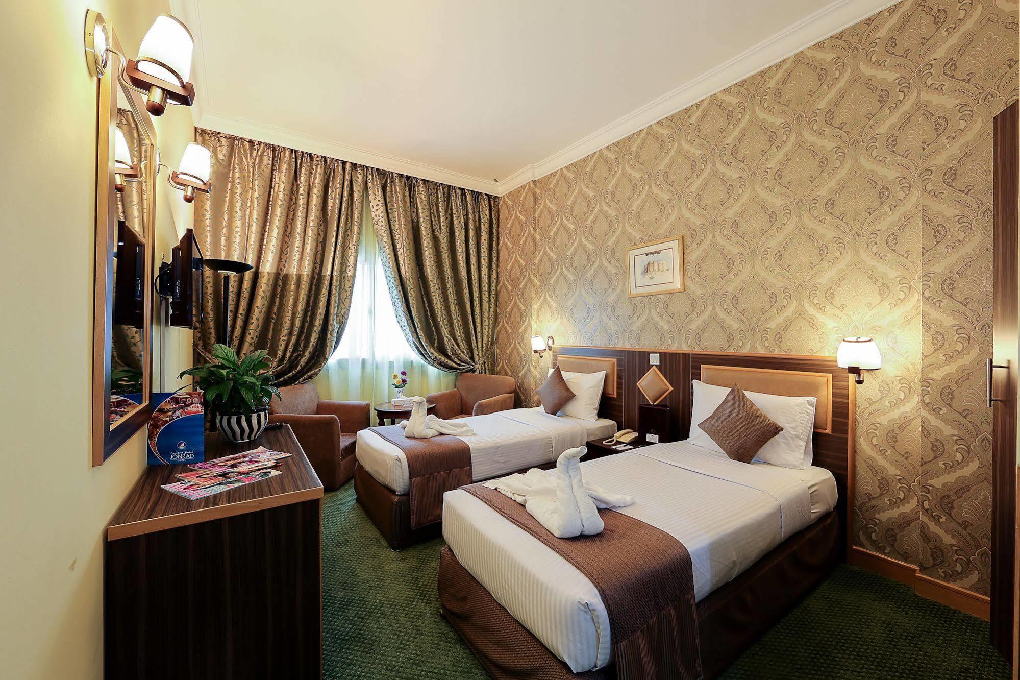 Jonrad Hotel Dubai Buitenkant foto